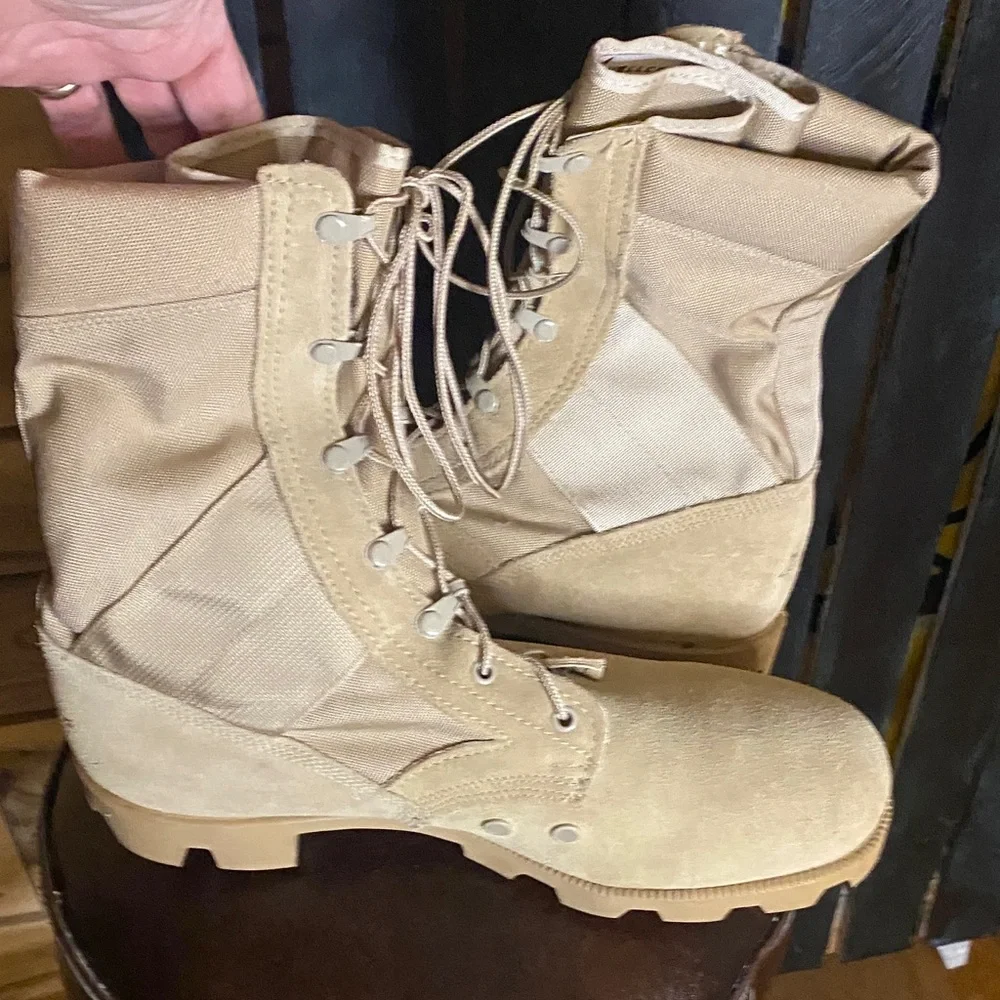 Wellco T130 Tan Hot Weather Lace-Up Jungle Boots size 12W (wide)